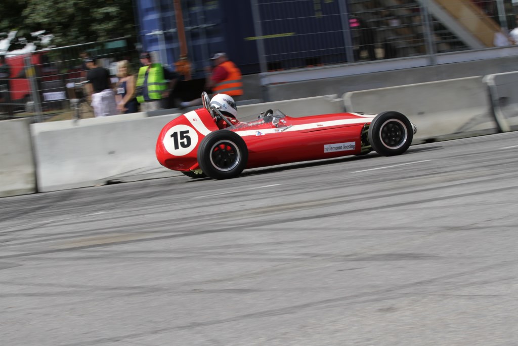 Simon Good i sin Lola MK2 fra 1960
(Foto: Motorsporten.dk)